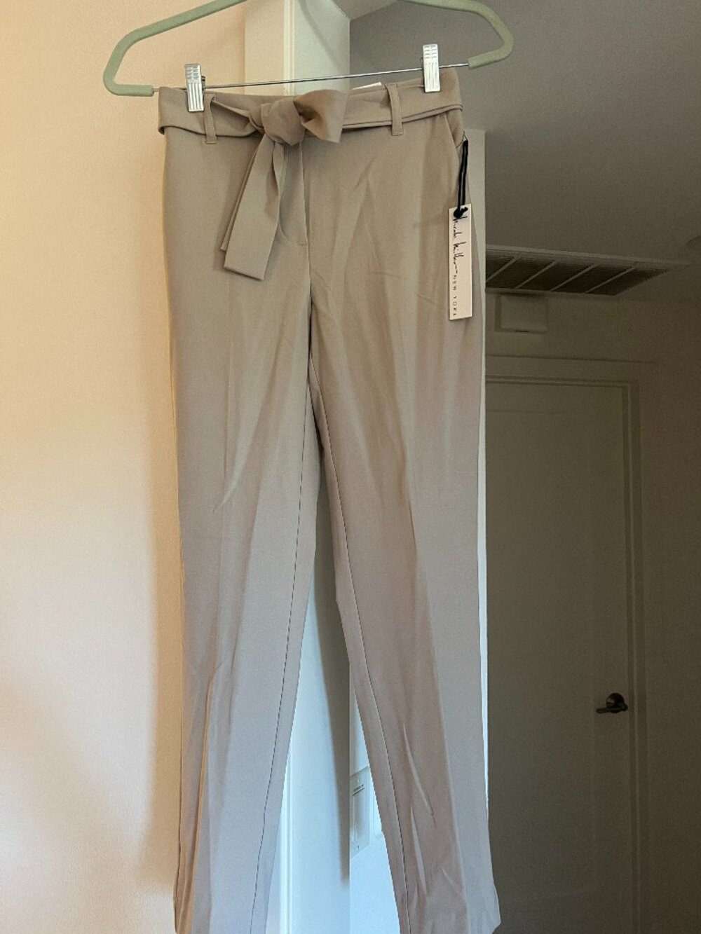 NWT Nicole Miller New York Taupe Tie Waist Slim Leg Pants XS